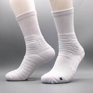전문가용 맞춤형 로고 남성용 농구 양말, 미드 타월 솔 두꺼운 스포츠 크루 애슬레틱스 양말 - Product Image 3