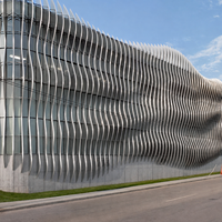 Panneaux de façade décoratifs en aluminium perforé, revêtement mural en métal découpé au laser pour appartements, hôtels et décoration extérieure de bâtiments