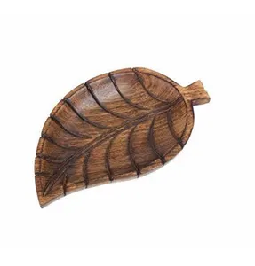 서비스 팔레트를 위해 설계된 나무 장식 잎으로 손으로 조각 한 독특한 팔레트 장식