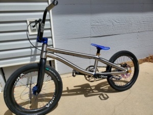Telaio per Bicicletta BMX in Titanio Personalizzato e Resistente, 20 Pollici, con Filettatura BSA - Product Image 4