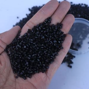 Granulés de masterbatch noir brillant SHENYU à 33 % de carbone, résistants aux UV, pour le moulage par injection et soufflage - Product Image 6