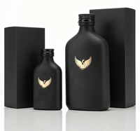 Bouteille en verre à liqueur plate noire mate avec logo personnalisé, 50 ml, 100 ml, 150 ml, bouchon à vis, support pour boîte cadeau personnalisée, étiquette privée