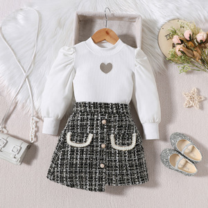 Conjuntos de ropa de otoño para niña a la moda <span class=keywords><strong>en</strong></span> 3 colores, Tops acanalados de manga larga con recorte de corazón, faldas a cuadros con botones de perlas, <span class=keywords><strong>coágulo</strong></span> para niños - Product Image 2