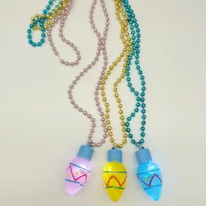 Neuankömmling Festival Party Ostern Auferstehung Ei Kunststoff leuchtende LED Glühbirne Halsketten leuchtende Spielzeuge