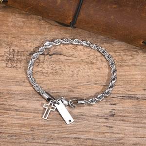 Nouvel Arrivage Bracelet à Maillons Épais Multiples Personnalisé avec Breloque Croix Creuse Carrée Courte en Acier Inoxydable - Product Image 3
