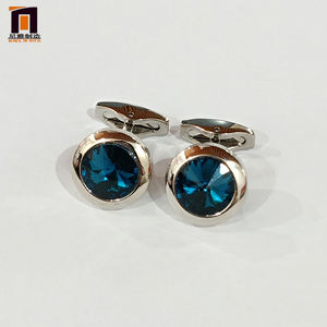 Fournisseur personnalisé <span class=keywords><strong>prix</strong></span> d'usine boutons de manchette personnalisés boutons de manchette pour hommes boutons de manchette gravés personnalisés de luxe - Product Image 2