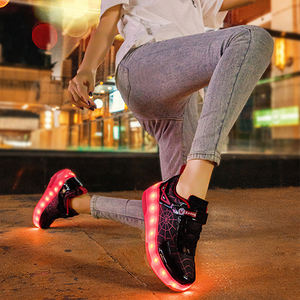 Zapatos de Patinaje con Ruedas para Niños ZHOYA Spider Man, Zapatos de Patinaje con Ruedas Retráctiles Wind <span class=keywords><strong>Fire</strong></span>, Zapatos con Luces Liekick - Product Image 2