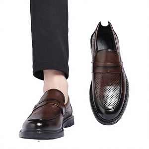 รองเท้าโลฟเฟอร์ผู้ชาย QLFashion สไตล์ลำลองแบบธุรกิจ ดีไซน์ย้อนยุค ตกแต่งกระดุมแบบโปร่ง  หนังรีเจเนอเรต  รุ่น Numeris Designer Shoes - Product Image 3