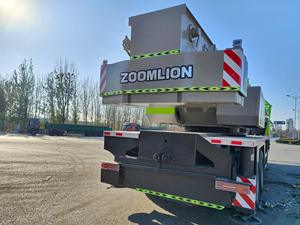 Grue sur camion hydraulique Zoomlion ZTC700H 70T d'occasion à vendre – Levage efficace, composants durables pour travaux sur site - Product Image 6