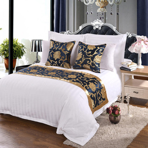 Nouvelle collection : <span class=keywords><strong>Ensemble</strong></span> de literie d'hôtel en soie crème rouge pour <span class=keywords><strong>matelas</strong></span>, style couvre-<span class=keywords><strong>lit</strong></span> - Product Image 4