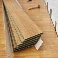 Revêtement de sol SPC écologique sans formaldéhyde, système de clic, texture bois, sol en vinyle PVC pour la décoration intérieure