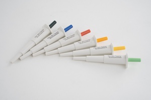 Oem Mini rồng nhựa Micropipette <span class=keywords><strong>10ul</strong></span> 20ul 25ul 50ul 65ul 75ul 100UL 200ul pipettes phòng thí nghiệm micropipetas - Product Image 5