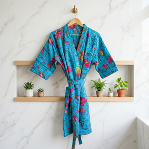 Bata tipo kimono de terciopelo con estampado floral azul, mangas largas y cinturón para mujer, ideal para estar en casa o en el salón. - Product Image 5