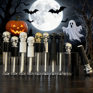 ISMAN Tubo de Brillo Labial con Diseño de Calavera Único para Halloween, 3ml 5ml, con Brocha Grande, Envase de Lápiz Labial con Tapa de Esqueleto, Embalaje Dorado, Plateado y Negro - Product Image 1