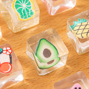 Jouet sensoriel anti-stress souple en TPR de 2,5 cm, motifs fruits, petit cube de glace, pour capsule de 32 mm - Product Image 4