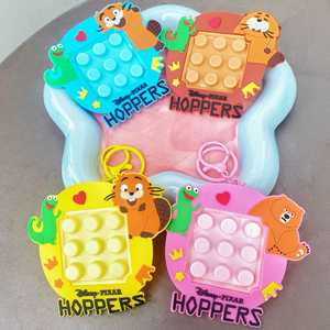 Nouveau Beaver Into a Plan pour faire rire en amenant des petits jouets, des souvenirs, de petits pendentifs, des clés de sac à dos - Product Image 3