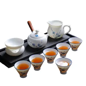 Портативный дорожный китайский чайный набор гунфу кунг-фу, керамический набор чашек с фильтром, креативный керамический чайный набор, чайники
