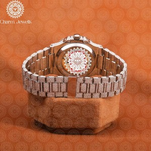 Montre-bracelet en diamant VVS de bonne qualité avec un style élégant et une précision fiable, idéale pour un cadeau, disponible au prix d'exportation - Product Image 3