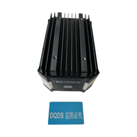 Lecteur de codes-barres KEYENCE SR-5000 pour l'industrie logistique, mise en valeur sur la lecture dynamique ultra-rapide