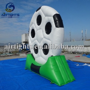 Portería de fútbol inflable para juego deportivo de tiro personalizado de 12' - Product Image 6