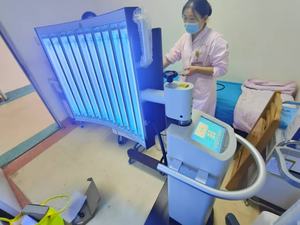 Kernel KN 4002B Lampe ultraviolette médicale 311nm Thérapie par la lumière UV Utilisation clinique Vitiligo 311nm Équipement de panneau UVB - Product Image 5