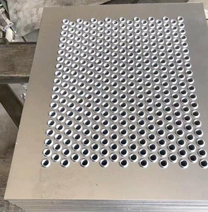Panneau métallique perforé en alliage d'aluminium pour mur-rideau de bâtiment, disponible sur mesure - Product Image 2