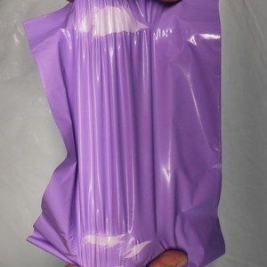 Sacs d'emballage express imperméables violets, épais, pour la logistique et la livraison - Product Image 1
