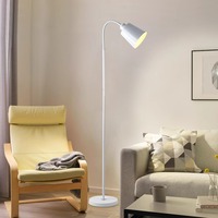 Lampadaire LED européen postmoderne minimaliste télécommande lampe de table verticale simple pour salon chevet salle d'étude