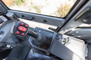 รถตักหน้าขนาดเล็ก Changlin รับน้ำหนักสูงสุด 600 กก. แขนยืดไสลด์ได้ แบบมีล้อ รถตักขนาดเล็ก 4 ตัน พร้อมใบรับรอง CE EPA EURO-V - Product Image 6