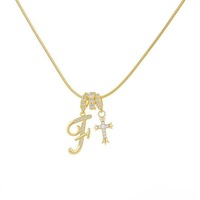 Collier en zircon plaqué or avec croix, pendentif personnalisé avec initiale en écriture cursive, chaîne serpent, pendentif religieux pour femmes
