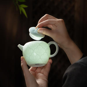 Service à thé Kung Fu en céramique de Jingdezhen, résistant à la chaleur, style vintage, luxe léger, en porcelaine bleu ombre, avec couvercle sculpté, bol, théière et tasses, ensemble <span class=keywords><strong>complet</strong></span> - Product Image 2