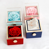 FADELI PACKING Cadeau de la Saint-Valentin Petite boîte à bijoux avec rose éternelle Boîte à alliances Boîte cadeau avec fleur de savon rose