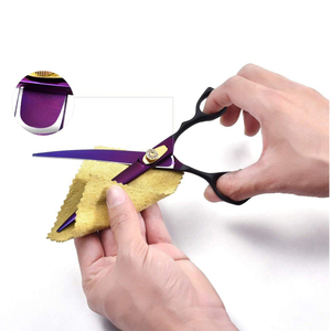 Ciseaux de coiffure professionnels en acier inoxydable, lame tranchante, manche moyen, pour droitiers, ciseaux de coupe de cheveux pour salon - Product Image 5