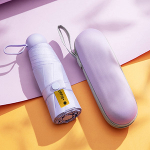 Facile da Trasportare Mini Capsula 5 Pieghevole Capsula Ombrello Con Logo Personalizzato Stampe Capsula ombrello facile da trasportare sul sacchetto - Product Image 1