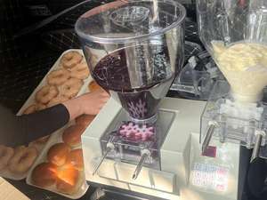 यूंग हाई एंड डेस्कटॉप एडहार्ड वही डोनट इंजेक्टर बनाने की मशीन जेली फिलर - Product Image 4