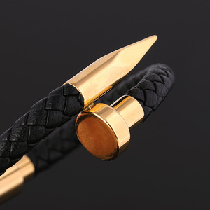 Bracelet en cuir tressé pour homme |   Bracelet en cuir véritable avec extrémité en acier inoxydable doré, noir ou argenté - Product Image 3