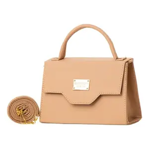 Fana Fashions Leonor Bolsa de maquillaje 20x14x7 cm de cuero PU con cierre magnético cruzado para mujer estilo clásico de color sólido - Product Image 4
