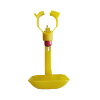 Buveur de mamelon en plastique automatique de haute qualité avec tasse d'eau pour cage de poulet