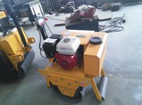 Compacteur routier à moteur essence pour chantier