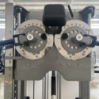Machine multifonctionnelle de levée latérale debout avec sélection de charge par broche pour la musculation des épaules