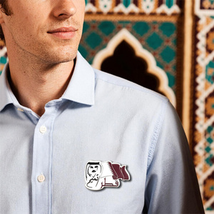 Trong Kho Qatar Lưu Niệm Pins Biểu Tượng Cờ Bản Đồ Linh Vật Văn Hóa Biểu Tượng Nam Châm Trở Lại Phù Hiệu Quốc Gia Ngày Quà Tặng Giá Rẻ Bán Buôn Tùy Chỉnh - Product Image 5