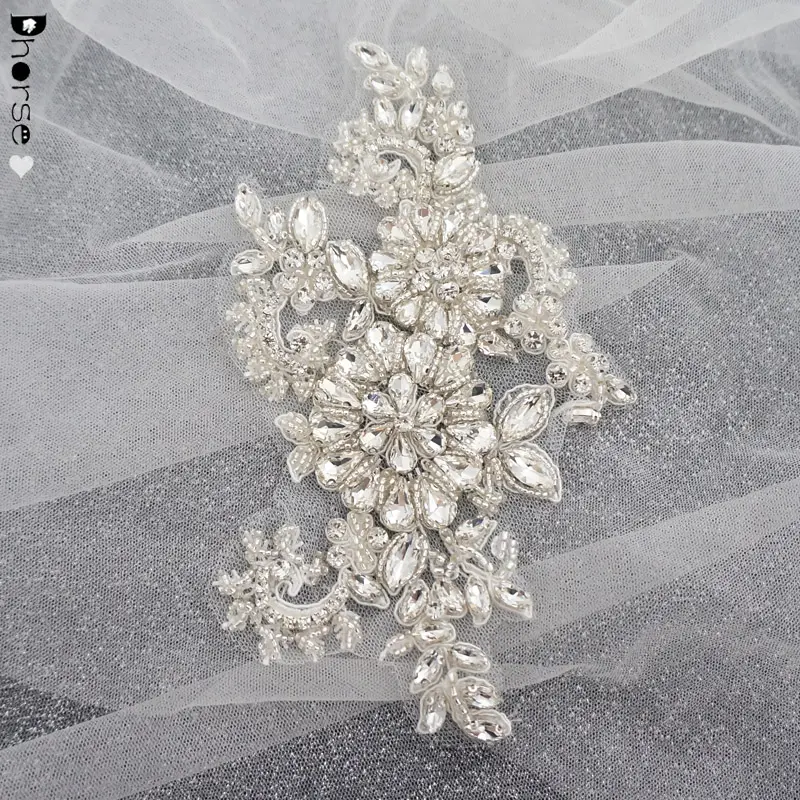 Производитель Гуанчжоу, пришивная белая Серебряная кружевная блестящая аппликация со стразами для свадебного платья, аксессуар