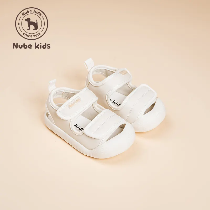 Sommer neue Kinder-Sport-Sandalen Kinder-Baotou-Strandschuhe weiche Sohlen rutschfest Mädchen Baby große Kinder