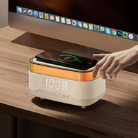 2026 Nieuwe Multifunctionele Smart Bluetooth Speaker met Draadloze Oplader en Wekker