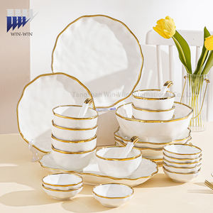 طقم أطباق وأوعية سيراميك بتصميم عصري بسيط مع حواف ذهبية متموجة غير منتظمة - Product Image 5