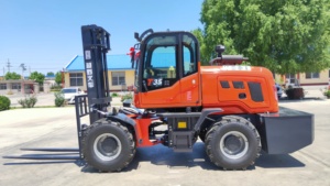 Sortie d'usine chariot élévateur tout terrain 4x4 chariot élévateur tout terrain chariot élévateur hydraulique 4x4 mini avec pièces jointes/EPA - Product Image 6