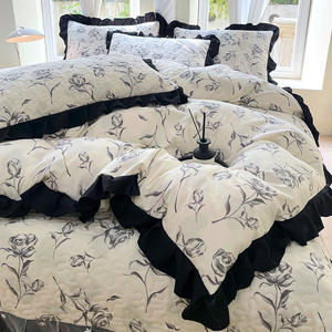 ชุดเครื่องนอนพิมพ์ลายสไตล์ใหม่สำหรับใช้ในบ้าน ชุดผ้าปูที่นอนสามชิ้น พร้อมปลอกผ้านวมลูกไม้สไตล์เกาหลีสุดหรู - Product Image 2