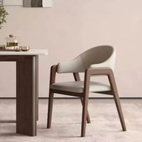 Chaise de salle à manger en bois massif de style nordique en forme de A avec accoudoirs, modèle haut de gamme de luxe léger 2025 pour usage domestique et commercial