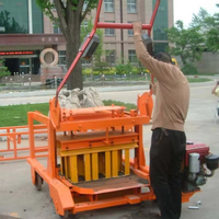 Machine à fabriquer des blocs de béton creux et pleins Shengya QM4-45 à moteur diesel, avec engrenage à roulement, temps de cycle 45S, économie d'énergie
