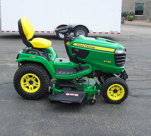 Tondeuses autoportées/mini-tracteurs 2 temps sans fil Johhn Dee.re X950R et X750 d'occasion, en excellent état, prêt à être expédié - Product Image 3